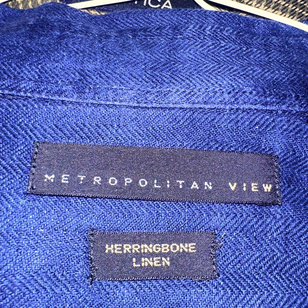 Men’s extra large, 100% linen, short sleeve ,fresh from the dry cleaners, navy